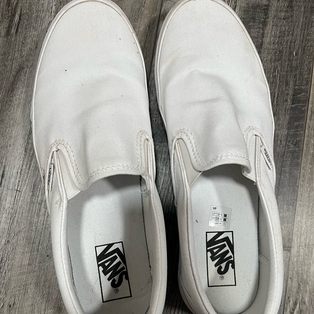 Men’s 10.5 white slip on vans used but good condition